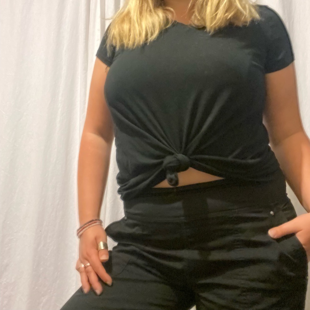 Black comfy tee size xs